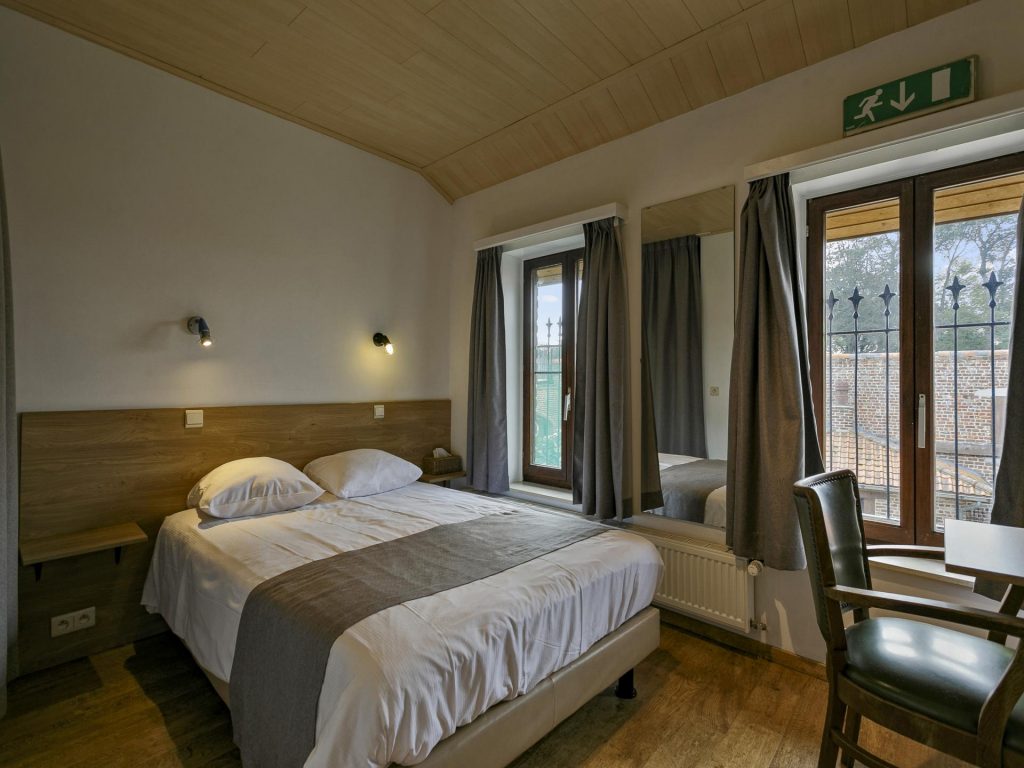 double room with double bed